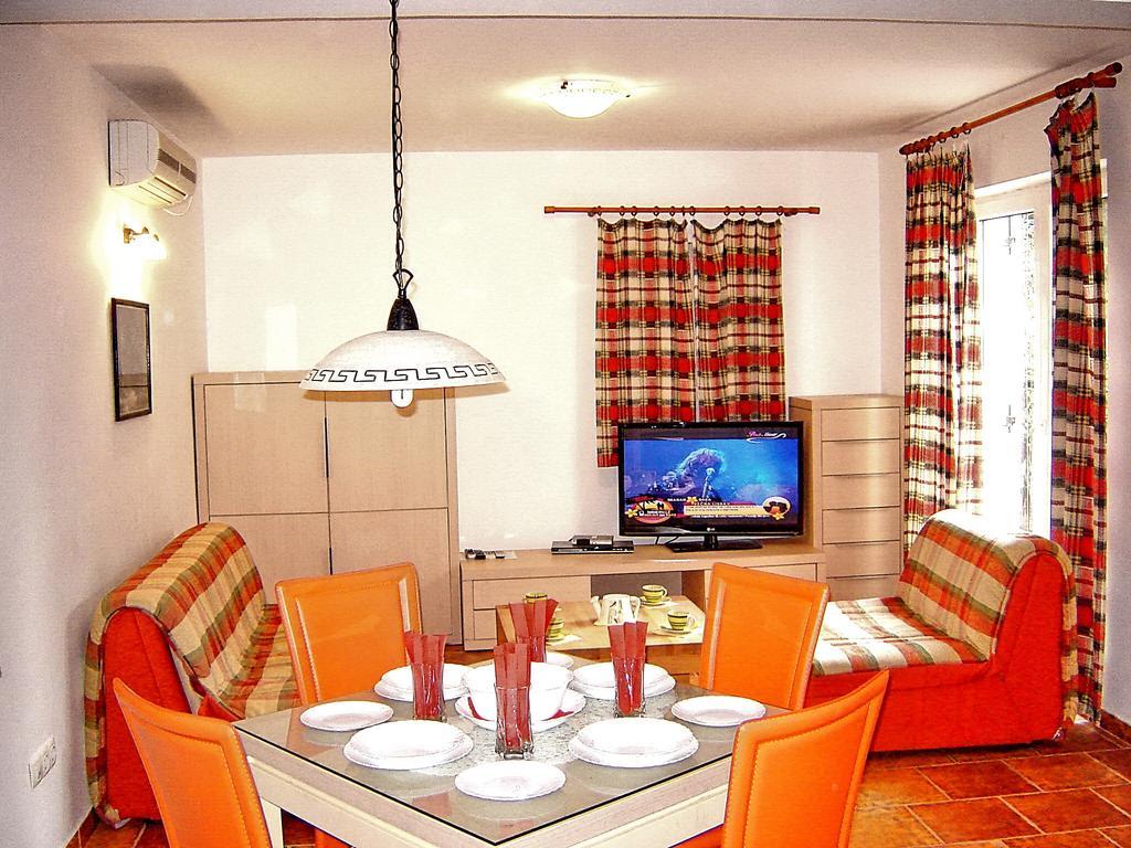 Apartments Maris Petrovac na moru Zimmer foto